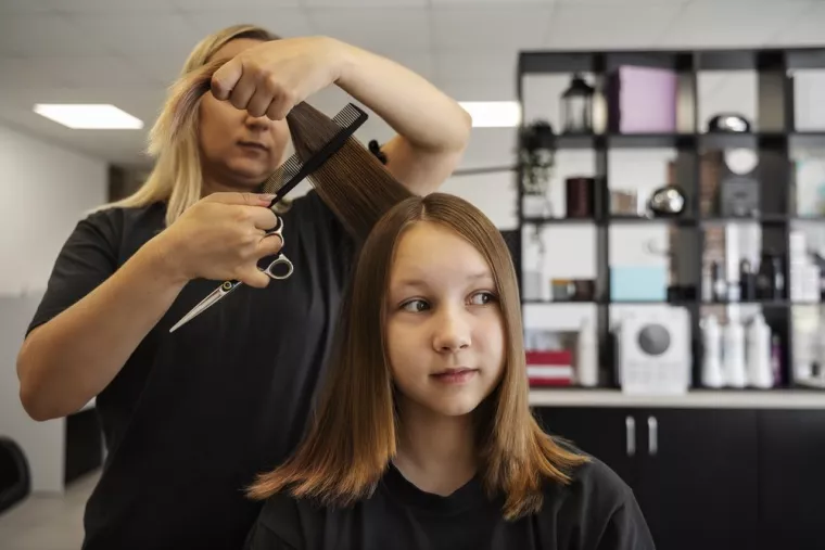 Coupe de cheveux pour fille, Sainte-Marie, ELSA COIFFURE